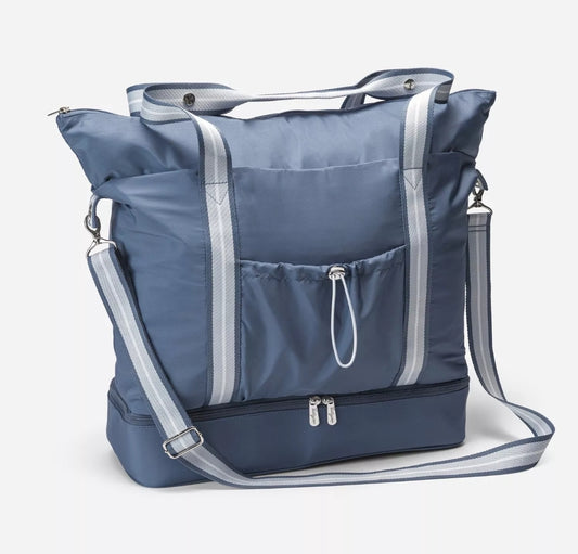 Thirty-One Deluxe Travel Bag - Soft Blue | Travel Tote