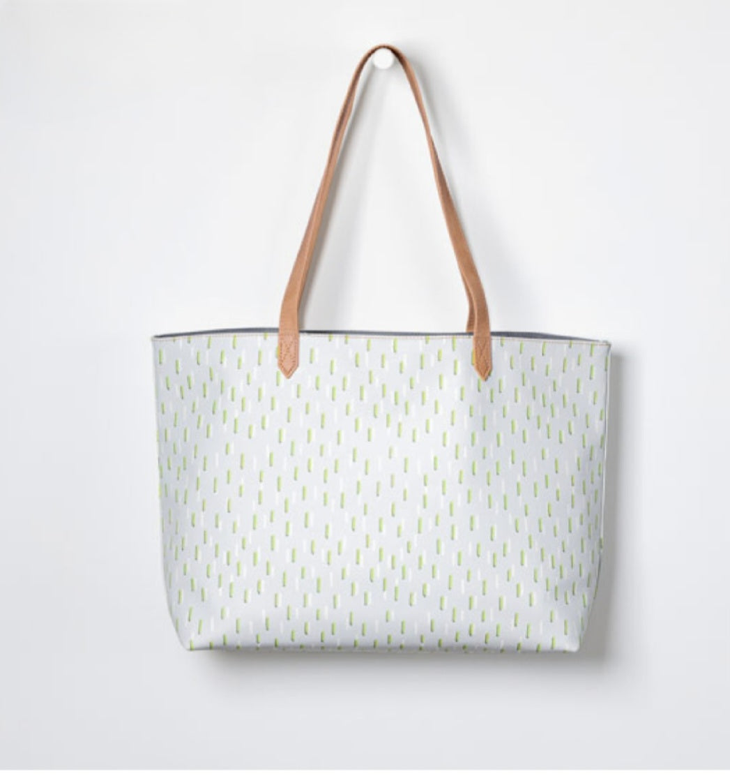 Thirty-One Modern Tote - Dancing Dash Pebble